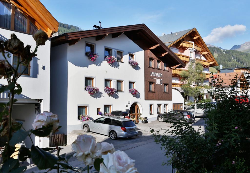 Apartmenthaus Joerg ザーファウス エクステリア 写真
