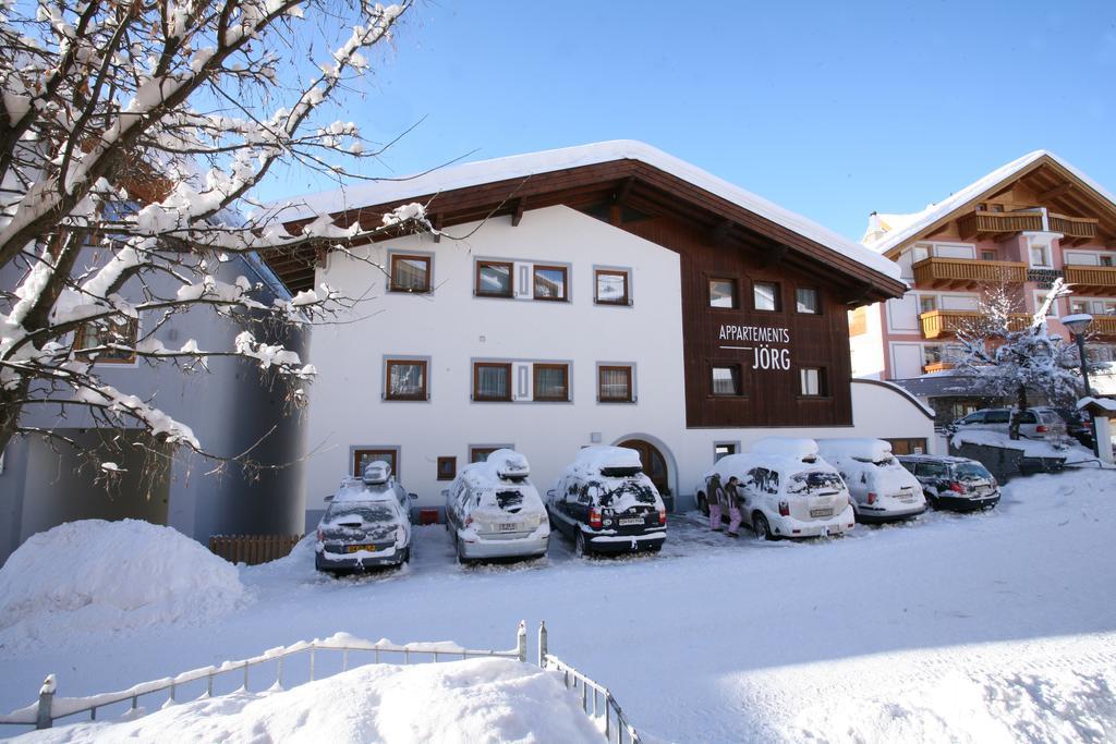 Apartmenthaus Joerg ザーファウス エクステリア 写真