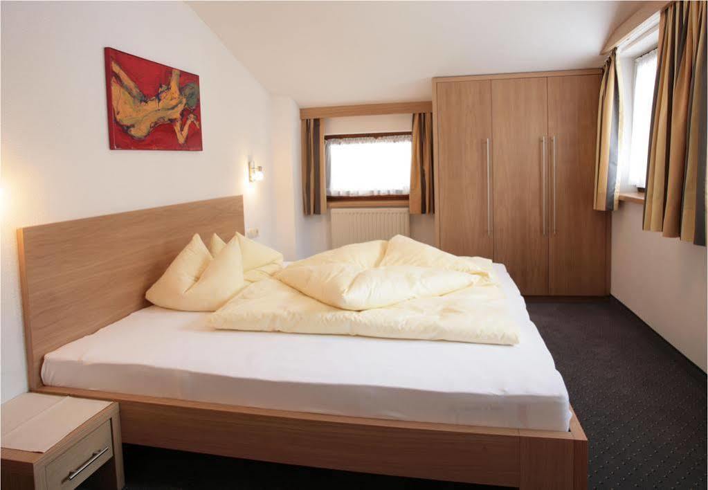 Apartmenthaus Joerg ザーファウス エクステリア 写真
