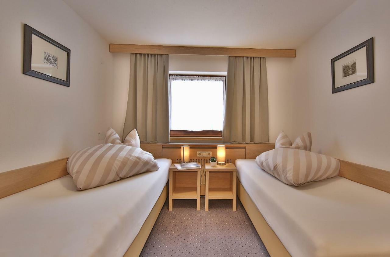 Apartmenthaus Joerg ザーファウス エクステリア 写真